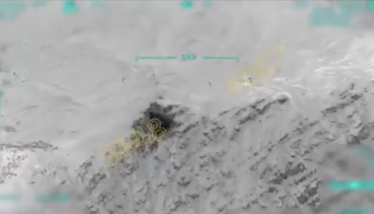 Suriye ve Irak'ın kuzeyine nokta operasyon! Teröristlerin inleri böyle imha edildi