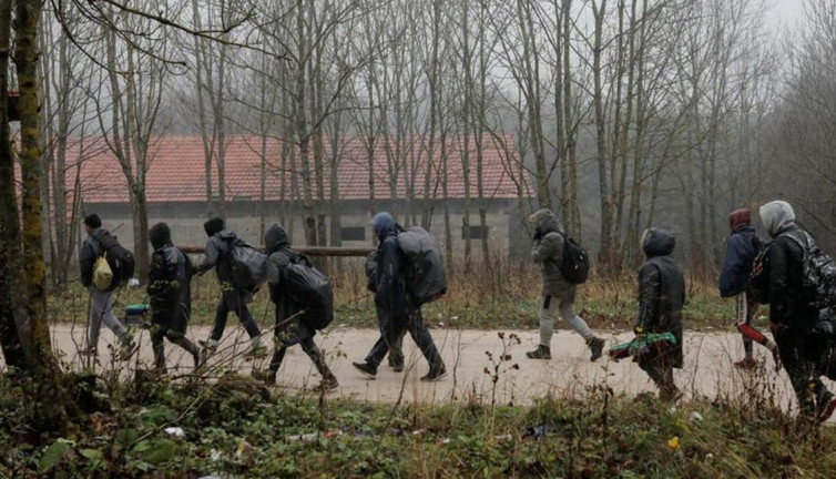 Sınıra göçmenler için geçici tesis kurulacak