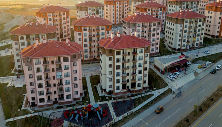 TOKİ ev değil dert sahibi yaptı. Vatandaş bankaların ağına düştü