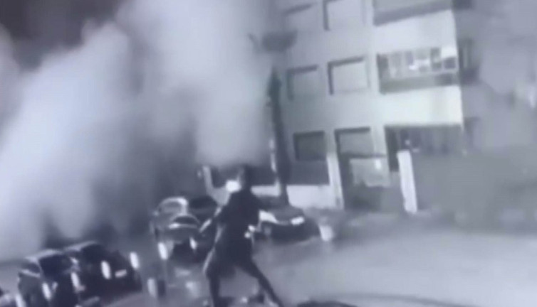 65 kişinin hayatını kaybettiği Sahil Apartmanı böyle yıkıldı