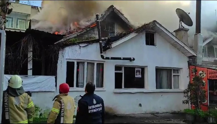 Kurtlar Vadisi'nin ünlü kıraathanesi yandı! Hayranlarını üzecek haber....