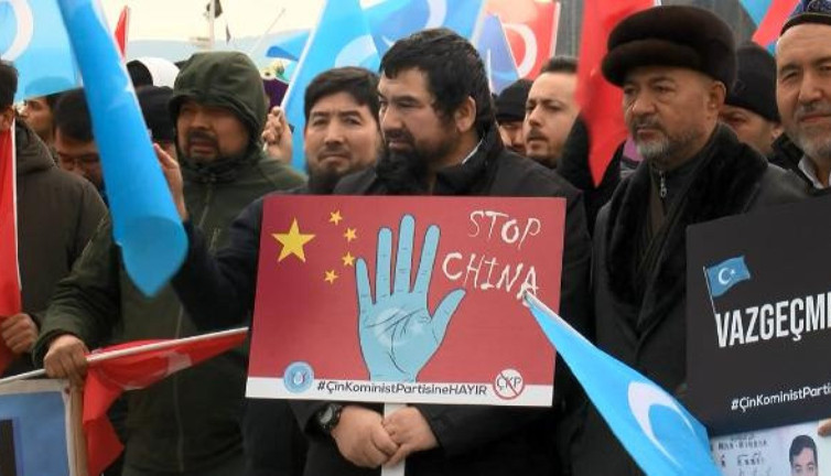 Sariyer'de Gulca Katliamı Protestosu