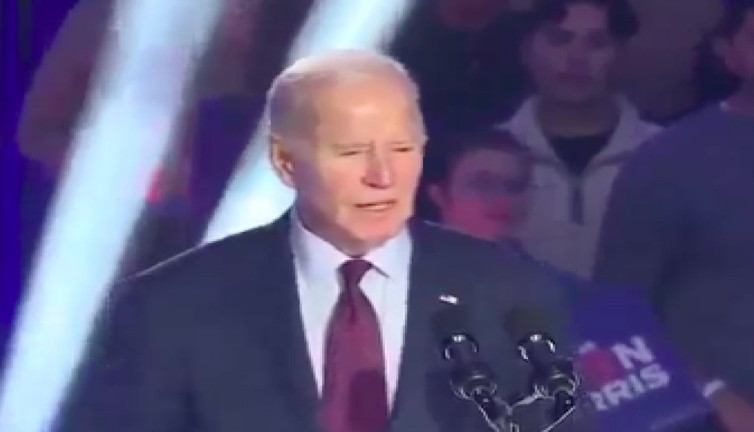 Biden'ın yine kafası karıştı. 28 yıl önce ölen Fransa Cumhurbaşkanı Mitteran'la yakın zamanda konuştuğunu söyledi