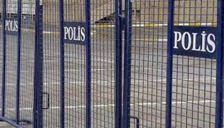 Valilik duyurdu! Diyarbakır'da gösteri ve yürüyüşler 8 gün süreyle yasaklandı