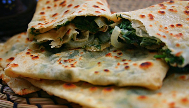 Ispanaklı katmer nasıl yapılır?