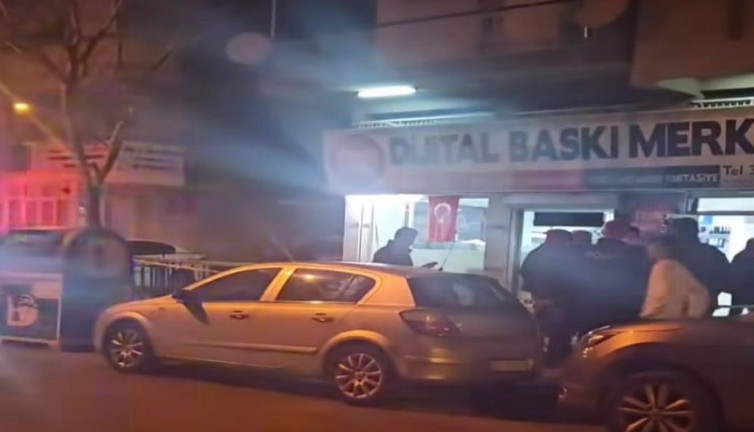 Tabancasını gösterirken yanlışlıkla kuzenini öldürdü