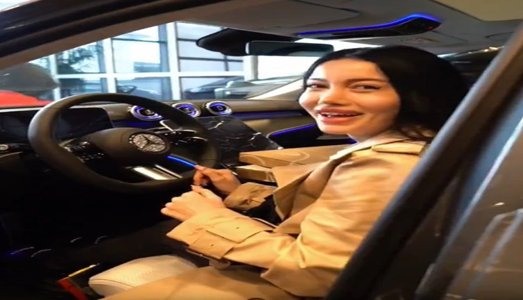 Kısmetse Olur Cansel son model Mercedes aldı. Vatandaşlar mal varlığının araştırılmasını istedi