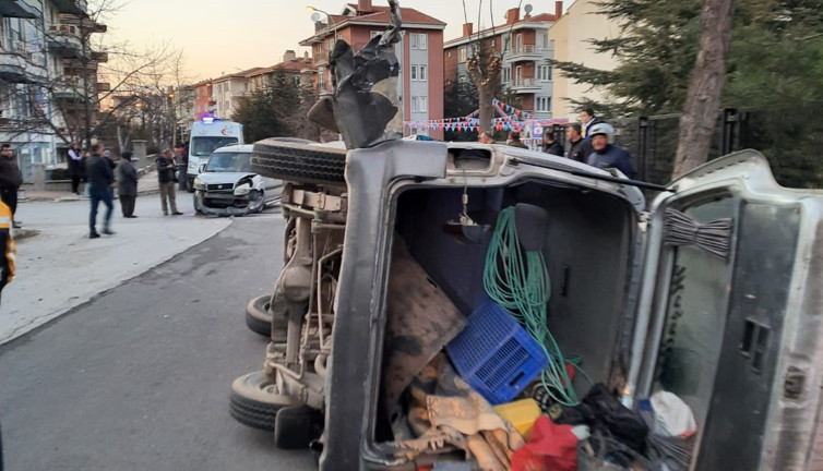 Afyonkarahisar'da trafik kazası: 4 yaralı (20 Şubat 2024)