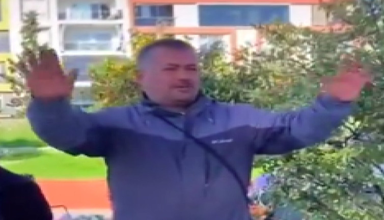 Aydınlı simitçinin nabza göre şerbet taktiği: AKP'liye başka CHP'liye başka konuştu, gündem oldu