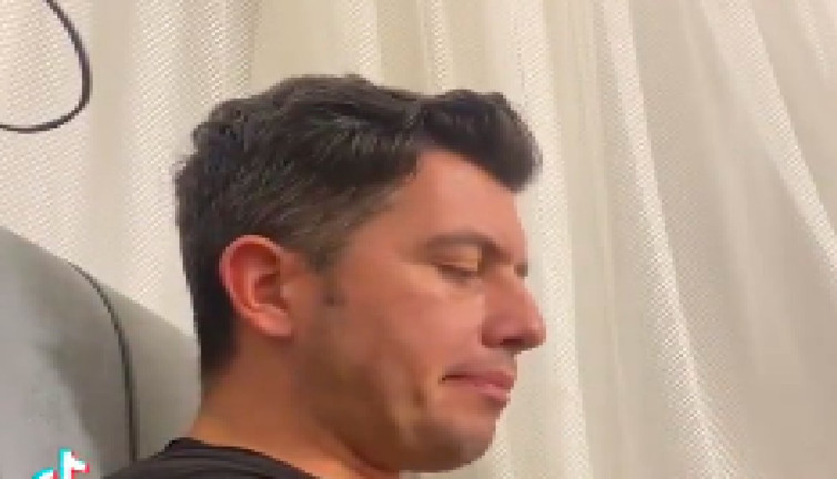 Hediye almamak için isyan etti: 'Sevgililikte al, evlilikte al, yıl dönümünde al, nikah tarihinde al... Almıyorum kardeşim, param bitti'