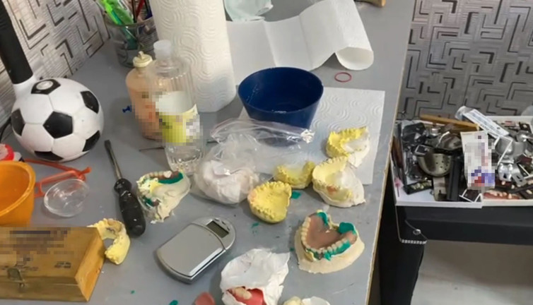 Evini kliniğe çeviren sahte doktor yakalandı