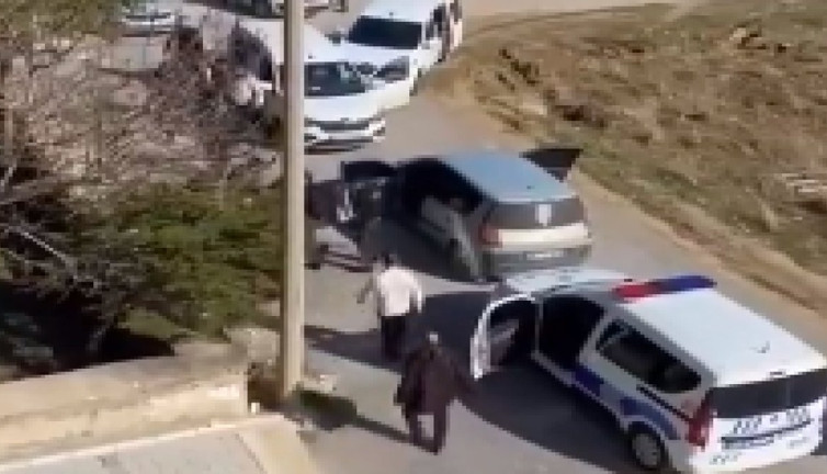 Konya'da 17 yaşındaki ehliyetsiz genç polisin kovalamacasıyla yakalandı: Köpeğini veterinere götürdüğünü söyledi