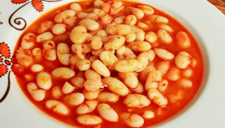 Kabuklanmayan kuru fasulyenin sırrı. Ekmek banmaya doyamayacaksınız