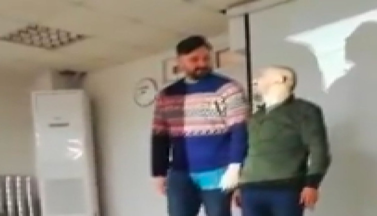 Esprili anlatımıyla öğrencileri güldürerek coğrafya dersini sevdiren öğretmen gündem oldu