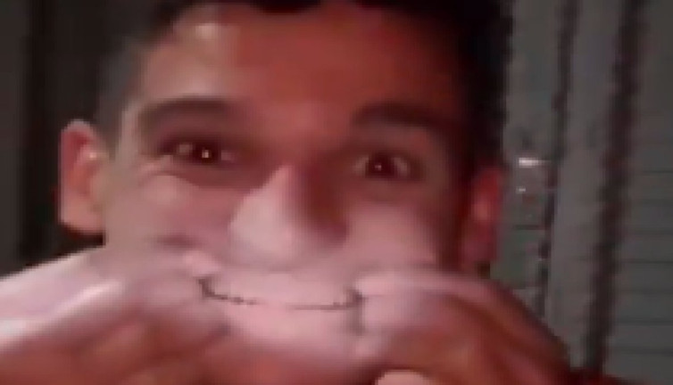 Araba boyasıyla diş beyazlatılır mı?