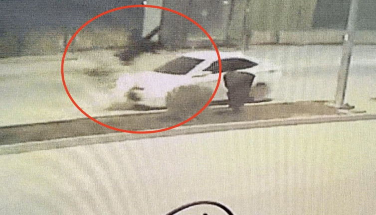 Yolun karşısına geçmek isteyen babaanne ve toruna çarptı! Göz göre göre öldürdü