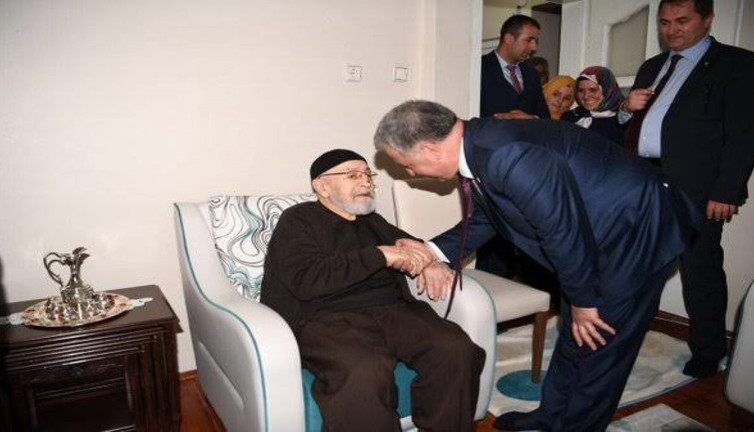 Eski UDH Bakanı Arslan’ın acı günü