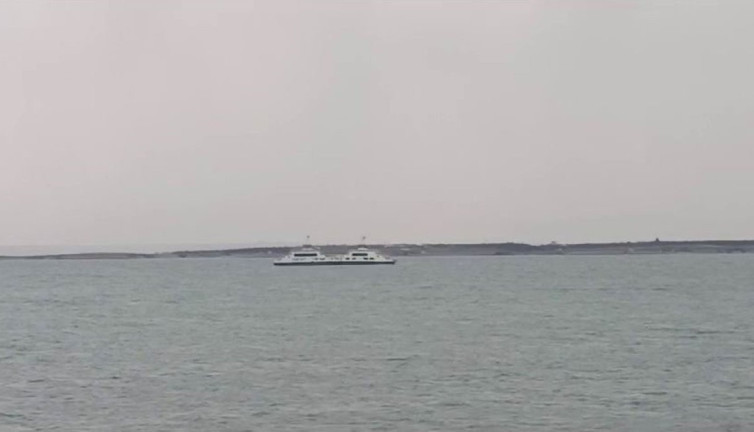 Türk usulü kurtarma. Fırtına feribotun kapağını koparttı