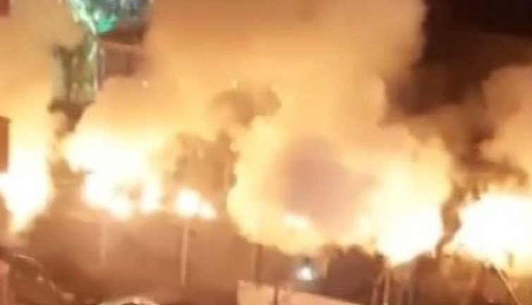 Kablolar bomba gibi patladı. 10 sokak karanlığa gömüldü