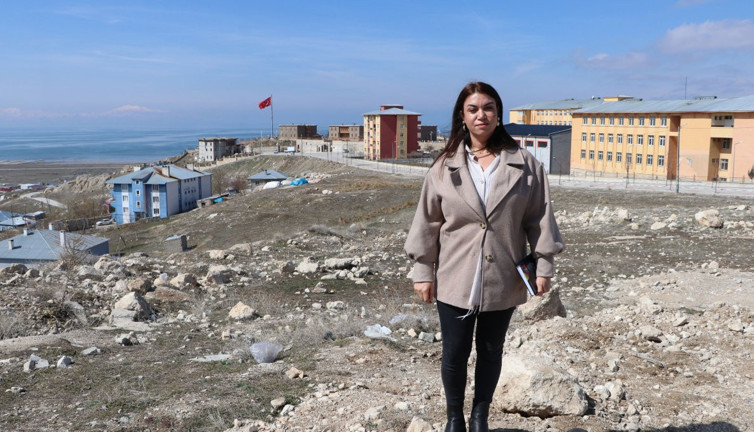 Mahallenin ilk kadın muhtar adayı 22 erkek adaya karşı yarışacak