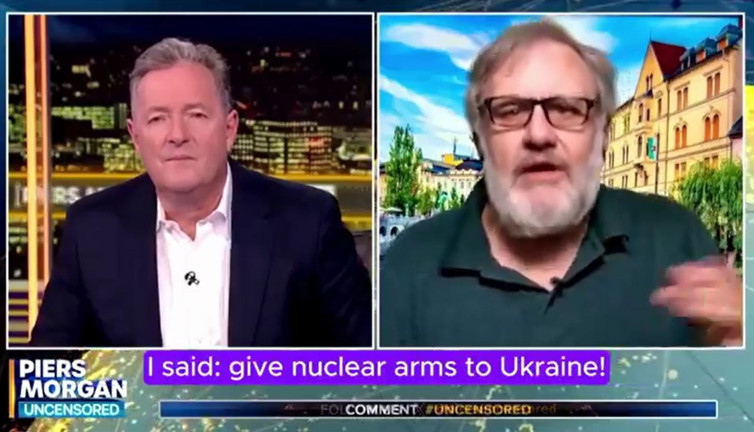 Žižek, Ukrayna'ya nükleer silah sağlanmasını istedi