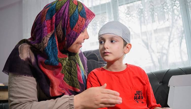 Sokak köpeklerin saldırısına uğrayan Tunahan’dan haber var