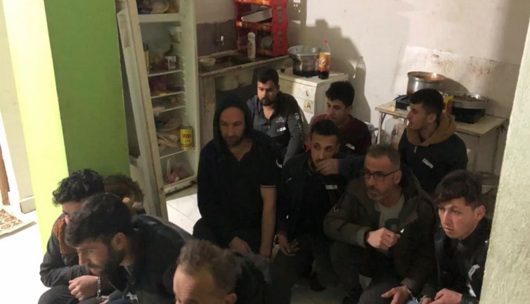 Göçmen kaçakçılarına 6 ilde dev operasyon