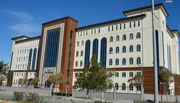 Siirt’te muhtarlık seçimi kavgasında silahlar konuştu. 1 ölü 4 yaralı