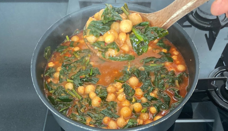 Ispanaklı Ekşili Köfte nasıl yapılır? Ispanaklı Ekşili Köfte için gerekli malzemeler neler?