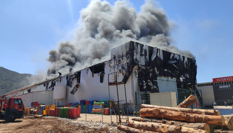 Burdur'da oyuncak fabrikasında yangın