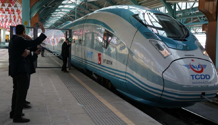 Ankara-Eskişehir YHT'yi kullanan yolcu sayısı açıklandı