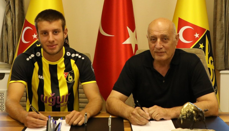 İstanbulspor'da Sarıalioğlu ameliyat oldu