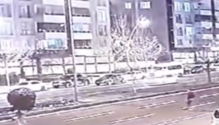 Kıvraklığı sayesinden ölümden dönen vatandaş kıl payı kurtuldu