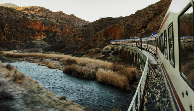 Yeni turistik trenler yola çıkıyor