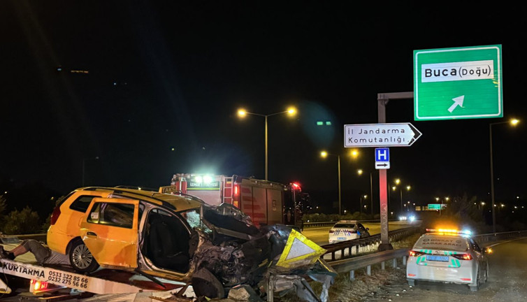 İzmir’de taksi bariyere çarptı: 1 ölü, 5 yaralı