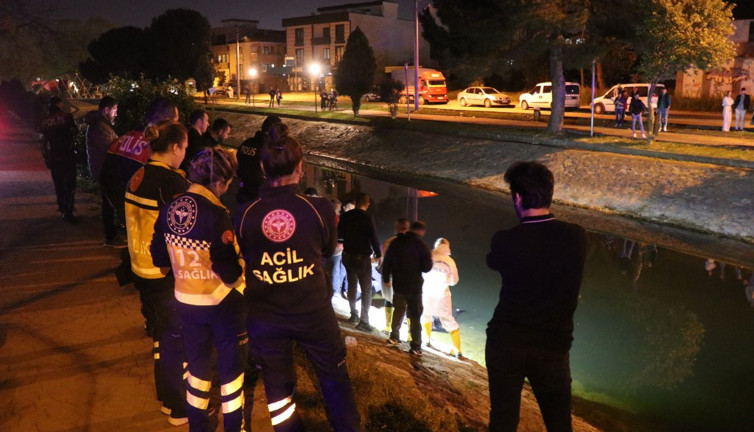 Sakarya’da derede erkek cesedi bulundu