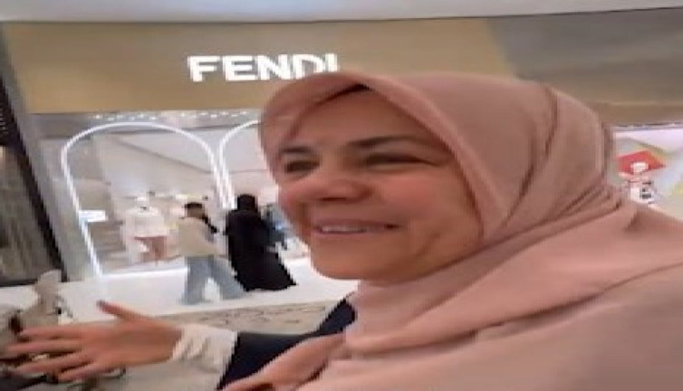 Markalarla yaptığı kelime oyunu güldürdü