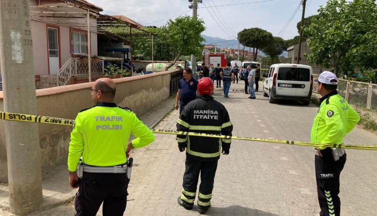 Tarım makinesine kolunu kaptıran çiftçi hayatını kaybetti