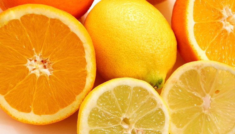 Aynı familyaya sahip portakal ve limon neden farklı kokar?