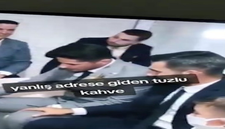 Kız isteme töreninde tuzlu kahve damadın arkadaşına gitti