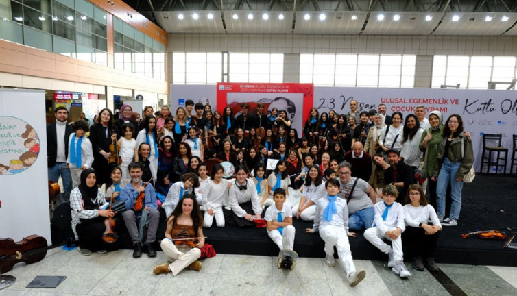 Sabiha Gökçen Havalimanı'nda 23 Nisan konseri