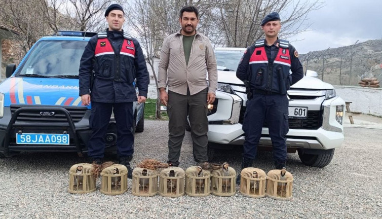 Yasa dışı avlanan 4 kişi suçüstü yakalandı