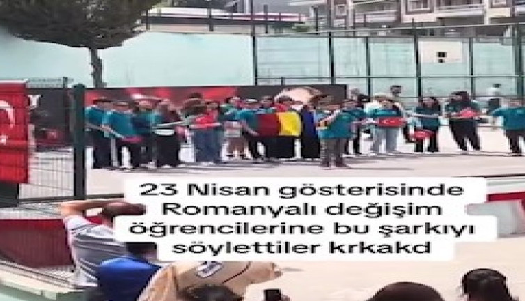 Romanyalı öğrencinin 23 Nisan gösterisi sosyal medyayı salladı!