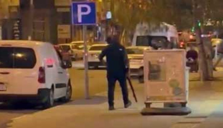 Polis pompalı tüfekle ateş açan saldırganı ayağından vurdu