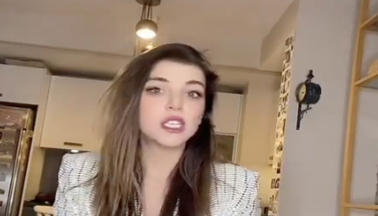 Türk kadınlarına aşağılayı sözler: "Kadının bıyığı var, ‘kocam beni neden aldattı?’ diyor"