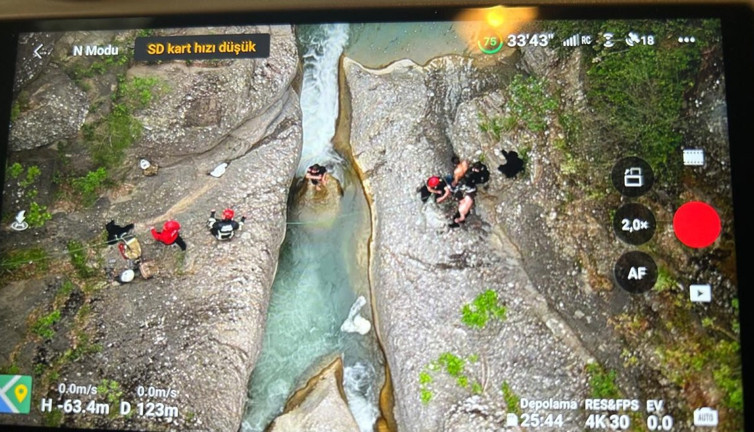 Ormanlık alanda mahsur kalan 3 genç için seferber oldular