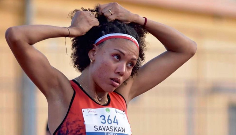 Buse Savaşkan birinci oldu