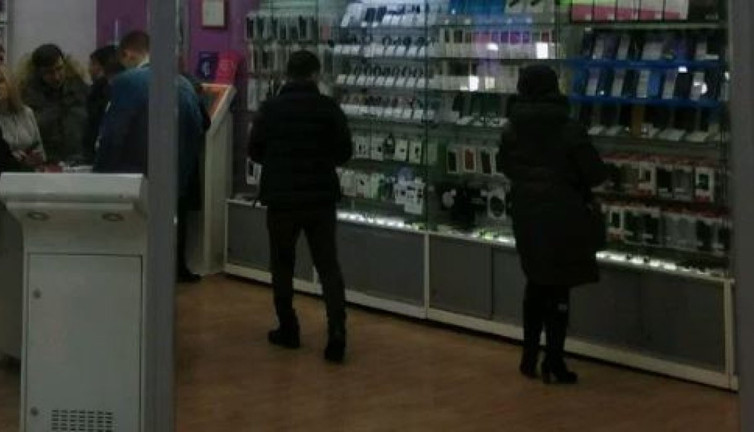 Elektronik devi iflas etti. 3 bine yakın mağazası bulunuyor