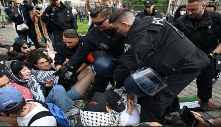 Almanya'da Filistin'e destek gösterisine polisten müdahale