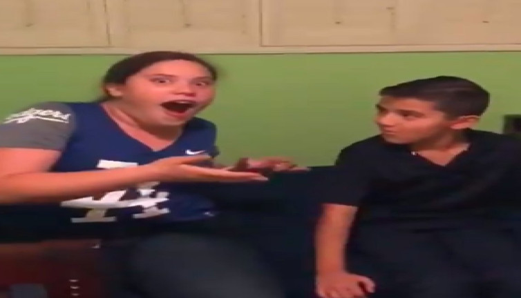 Ablasının yaptığı şaka küçük çocuğun aklını aldı!